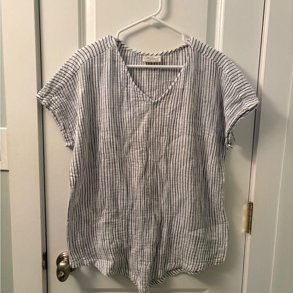 Komil Loose White Striped Blouse